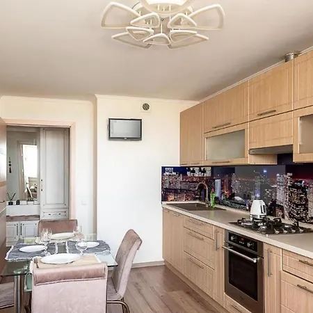 Apartment In The Heart Of City, 1-2 Bedrooms With An In-house Restaurant Chisinau